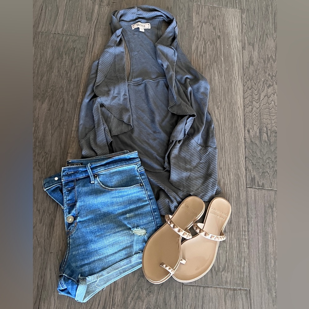 Women’s open face cardigan vest